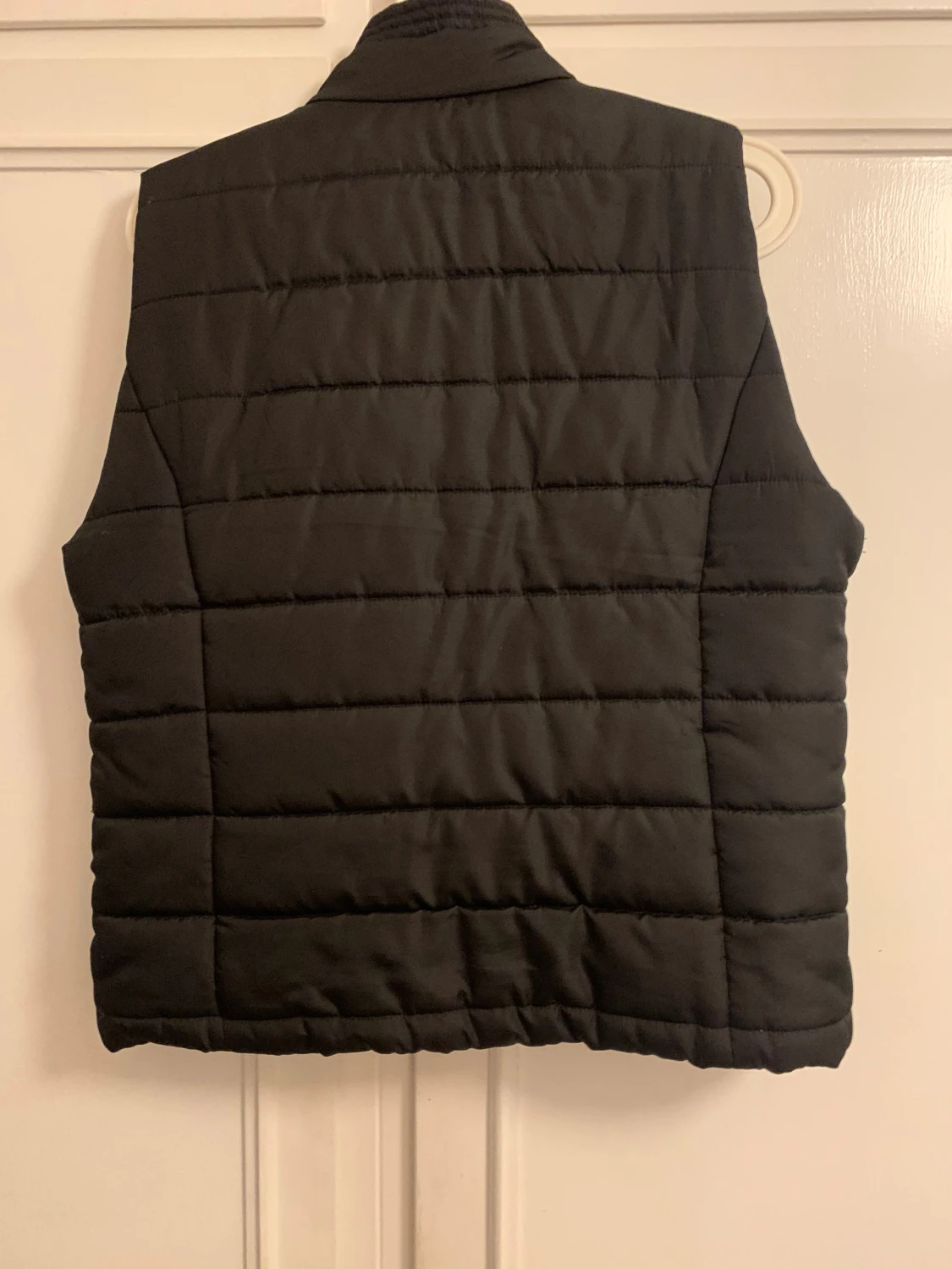 Svart pufferväst från Vero Moda - 2