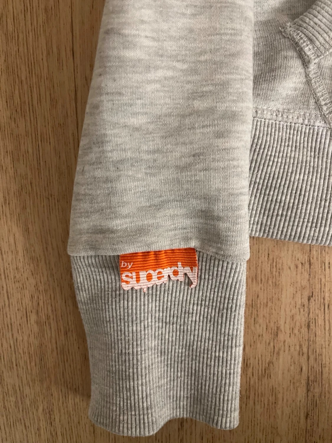 Grå Superdry hoodie - 3
