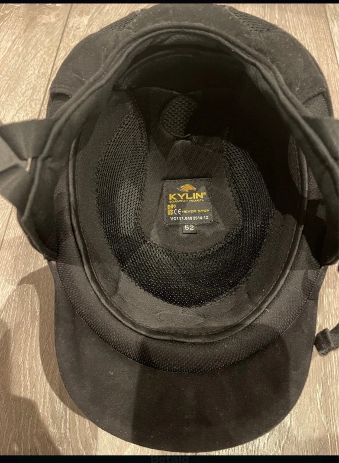 Svart ridhjälm från Kylin, storlek 52 - 3