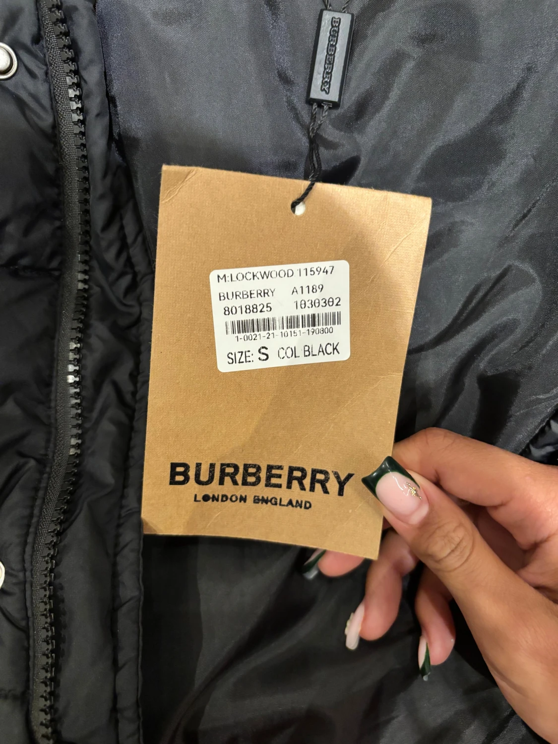 Svart pufferjacka från Burberry - 4