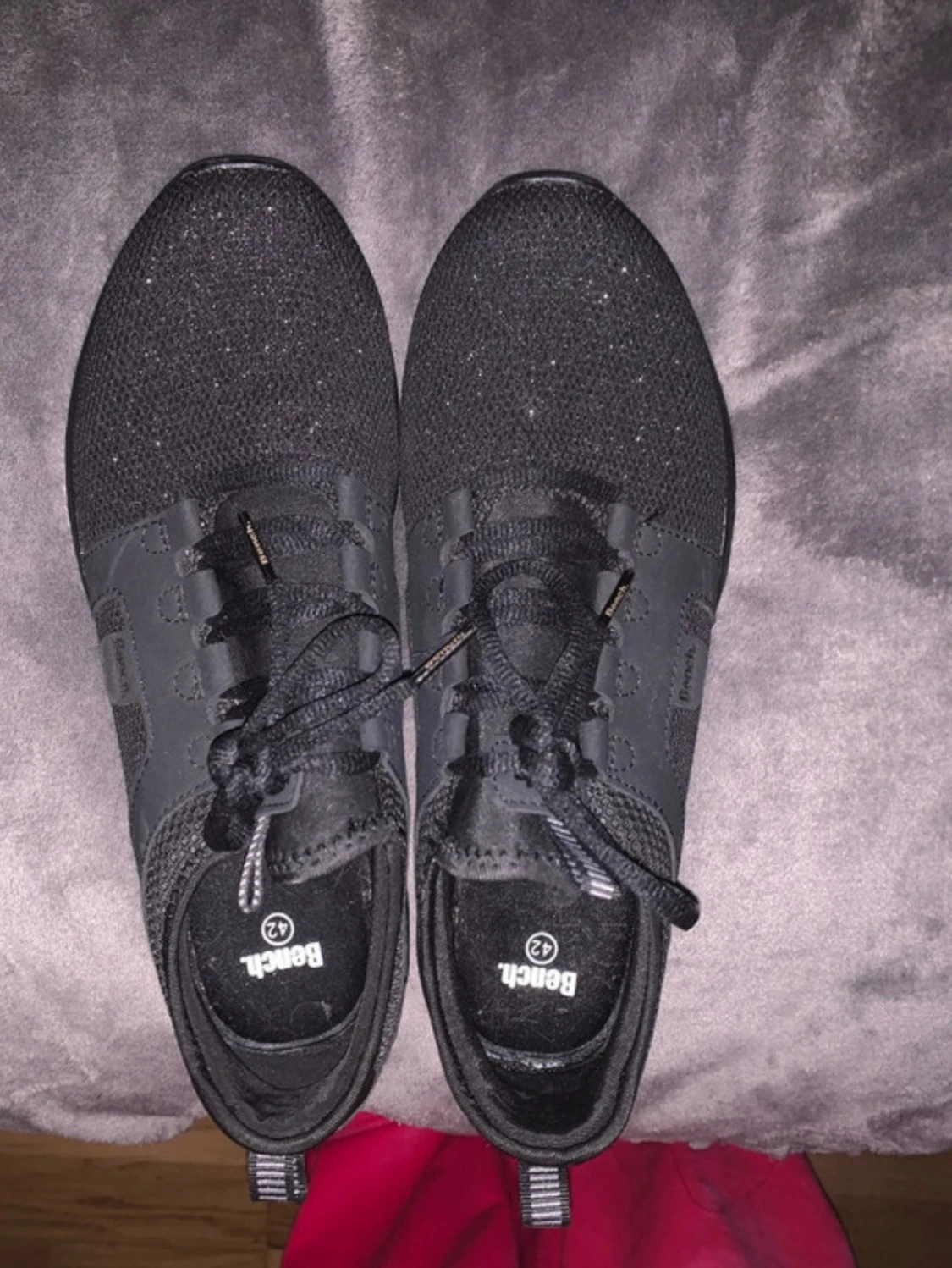 Svarta sneakers från Bench strl 42