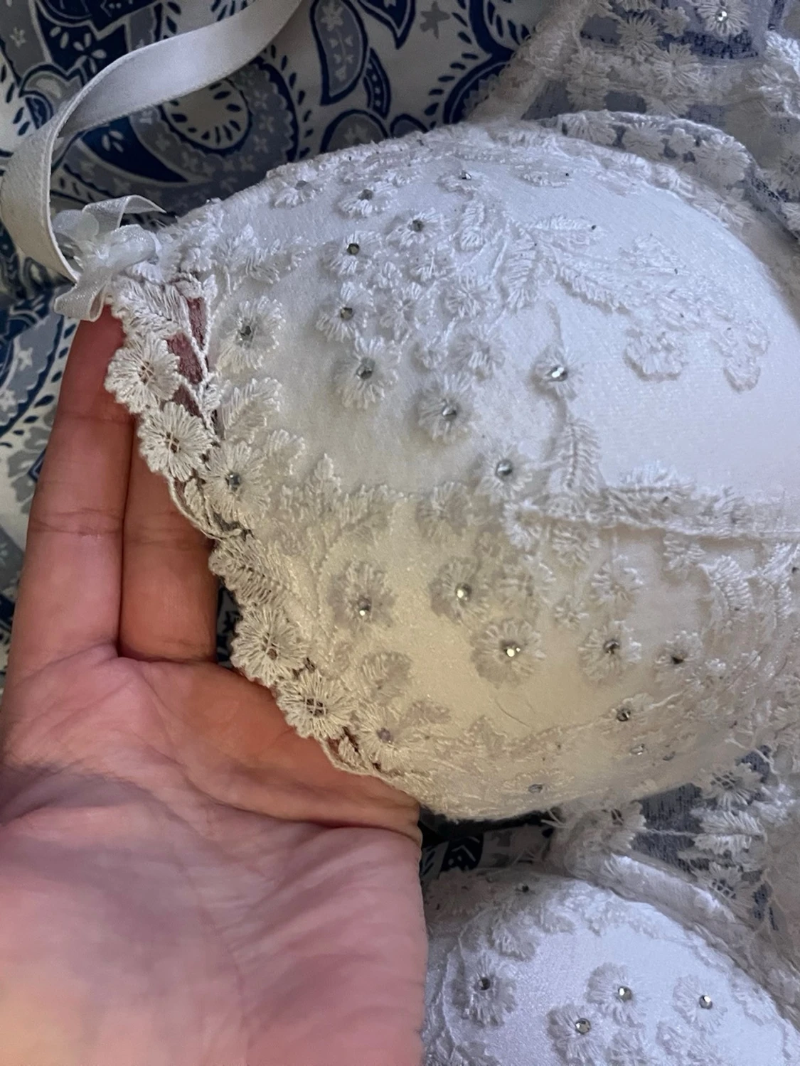 Jättefin vit bh från cubus