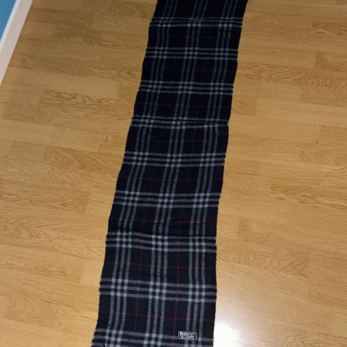 Rutig halsduk från Burberry  - 1