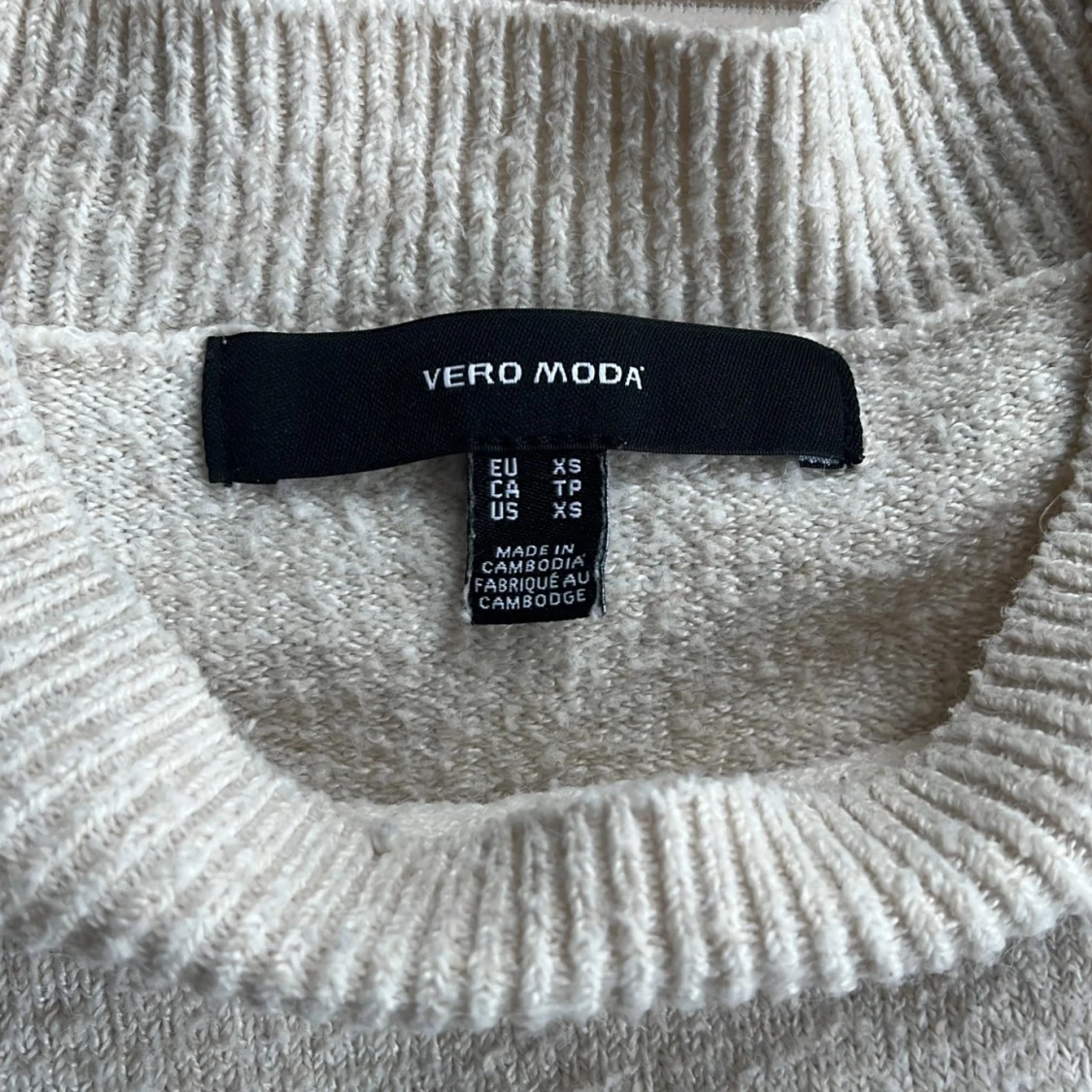 Beige tröja från Vero Moda - 2