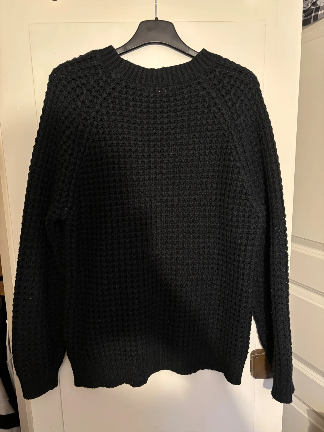 Svart stickad tröja från 157 - 1