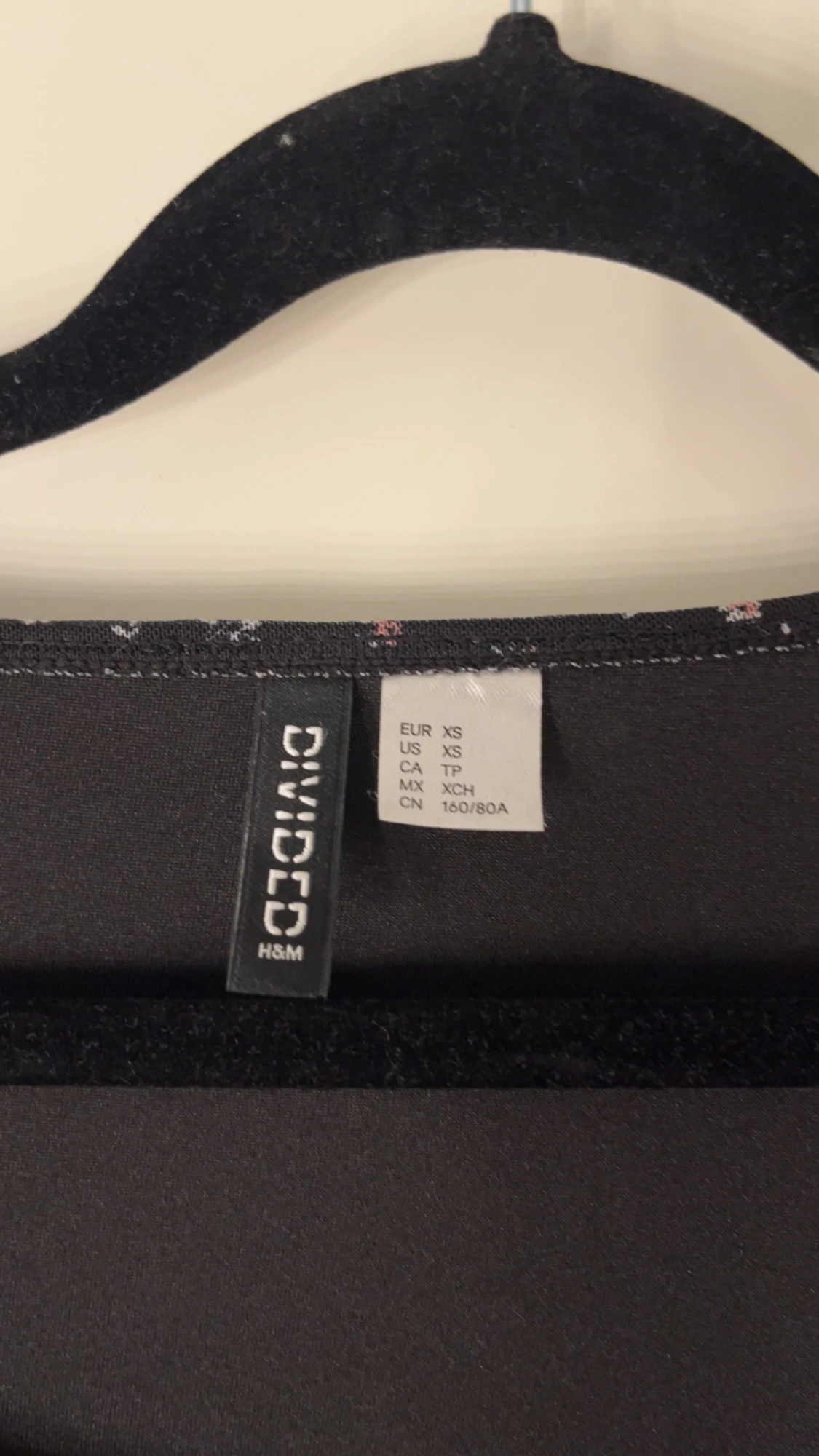 Svart blommig klänning H&M - 1