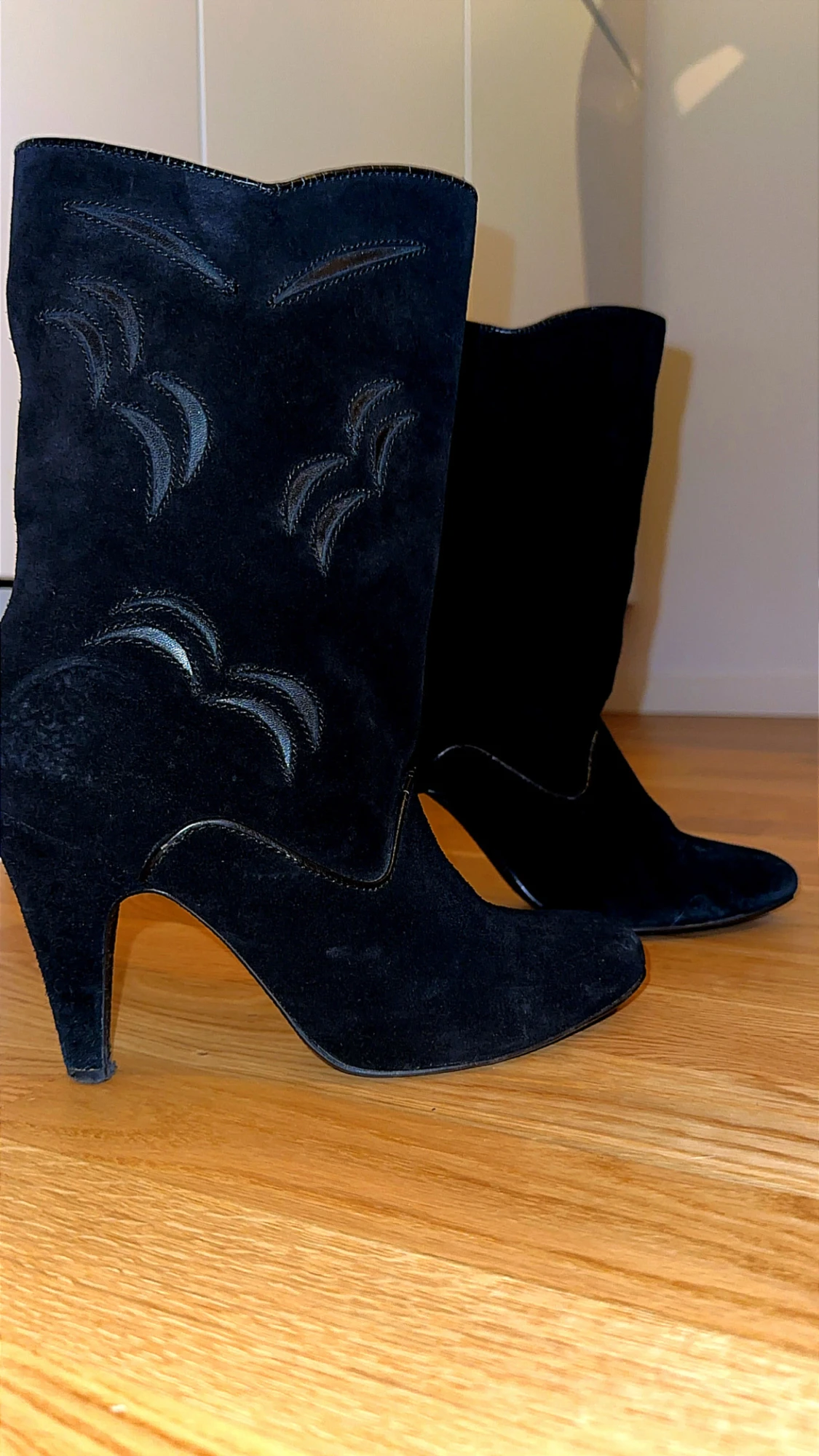 Svarta mocka boots med klack - 1