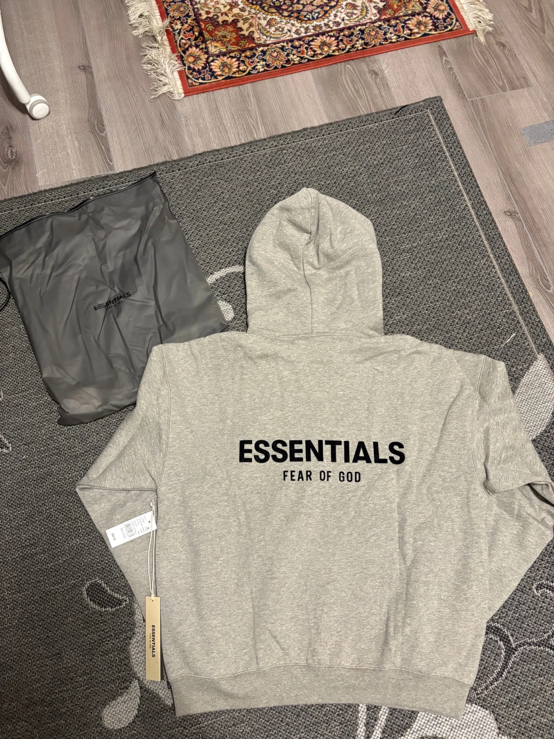 Grå Essentials Fear of God hoodie - 1