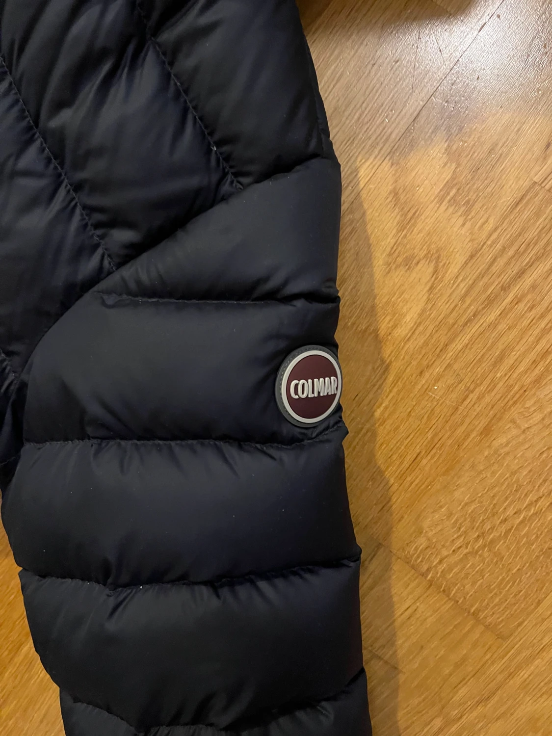 166cm. Mörkblå Colmar Jacka i mycket bra skick. - 2