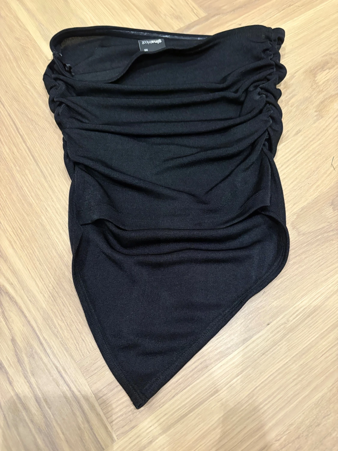 Svart halsduk från Gina Tricot - 2