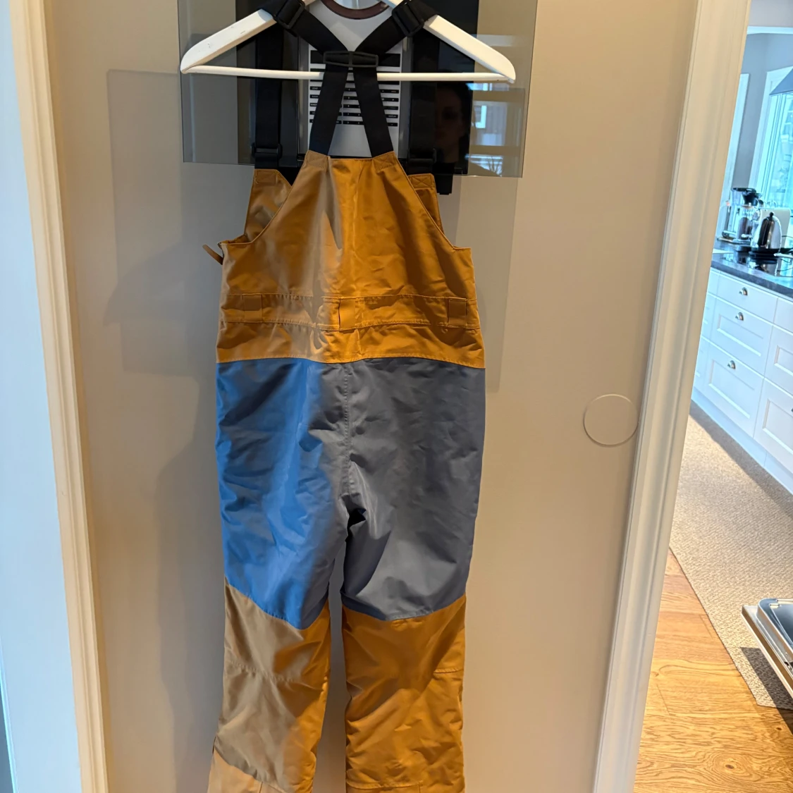 Bruna och grå täckbyxor från Everest - 1