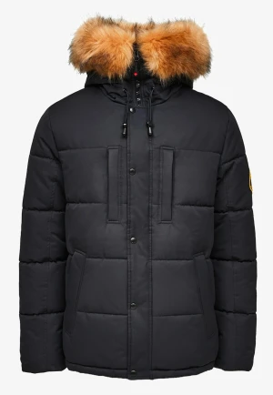 pufferjacka från Zavetti Canada  - Svart pufferjacka väldigt varm, den är i storlek L och har använts några ggr så den är i jättebra skick. Den köptes från Zalando för 1700kr