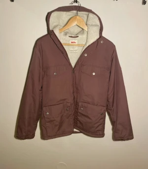 Fjällräven greenland women xs - Greenland i mycket bra skick! Något stor i storleken. Sitter mer som en S 