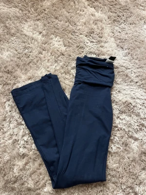 Mörkblå yogapants  -  Helt vanliga blåa yogapants