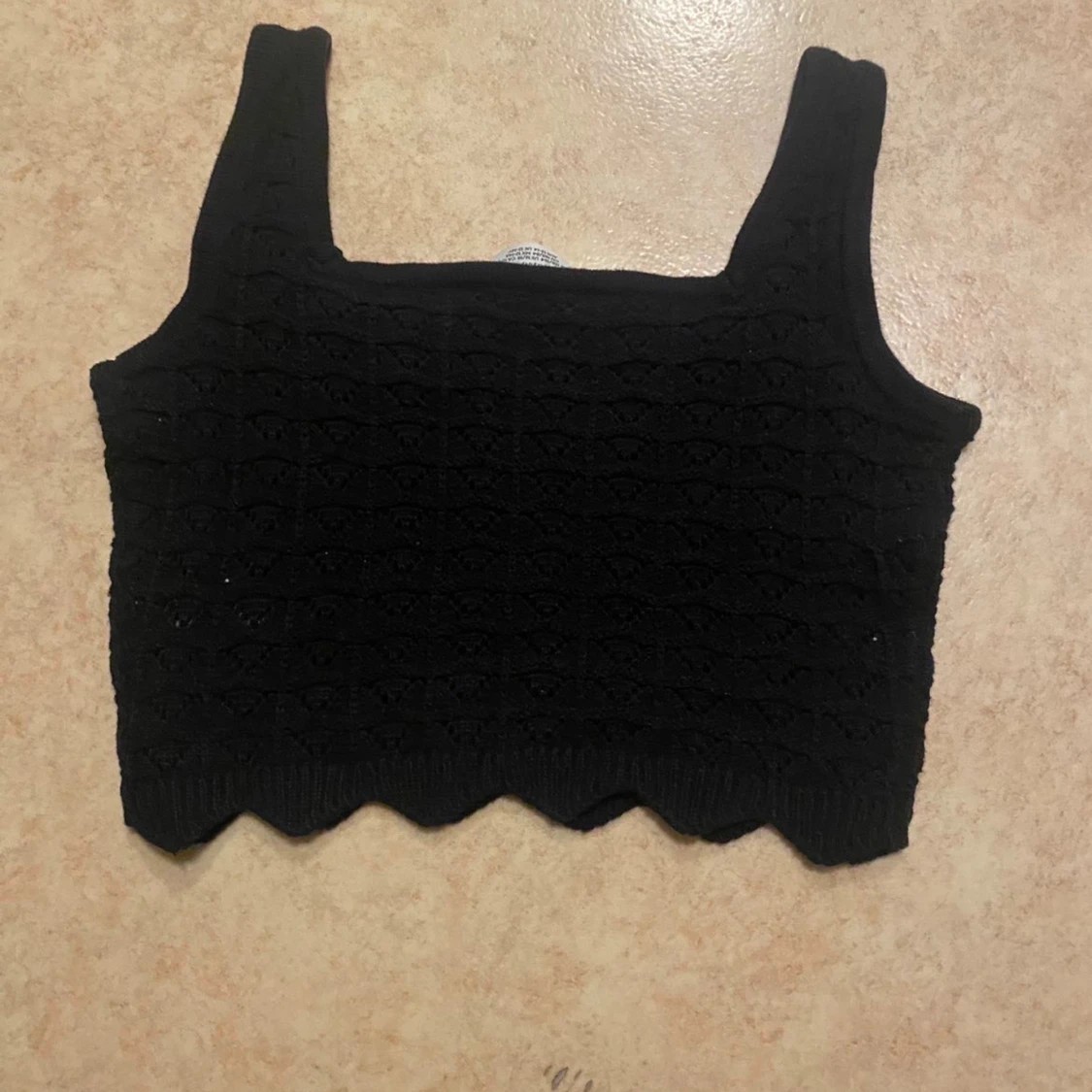 Svart stickad croppad linnetopp H&M - 1