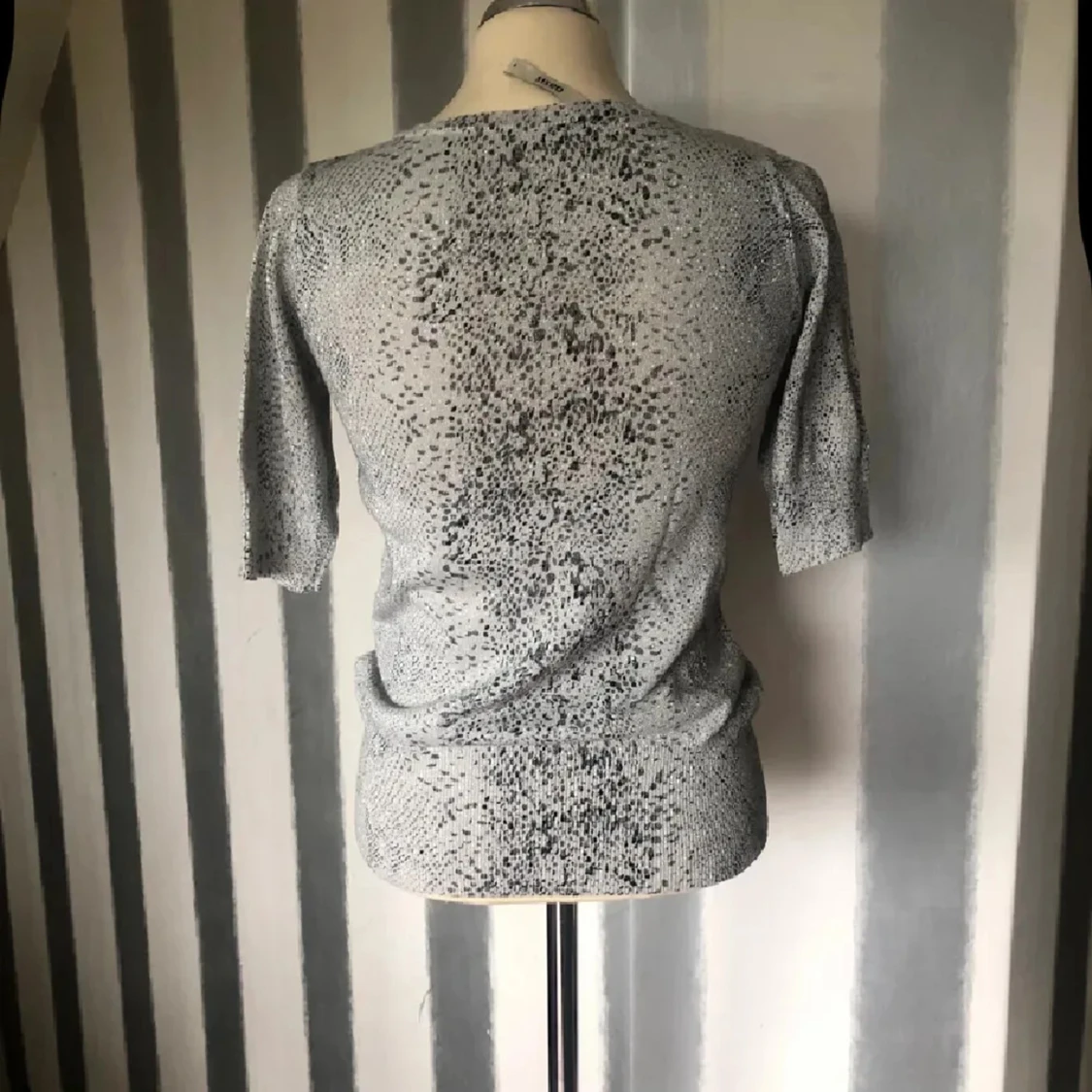 Glittrig silver stickad topp - 2