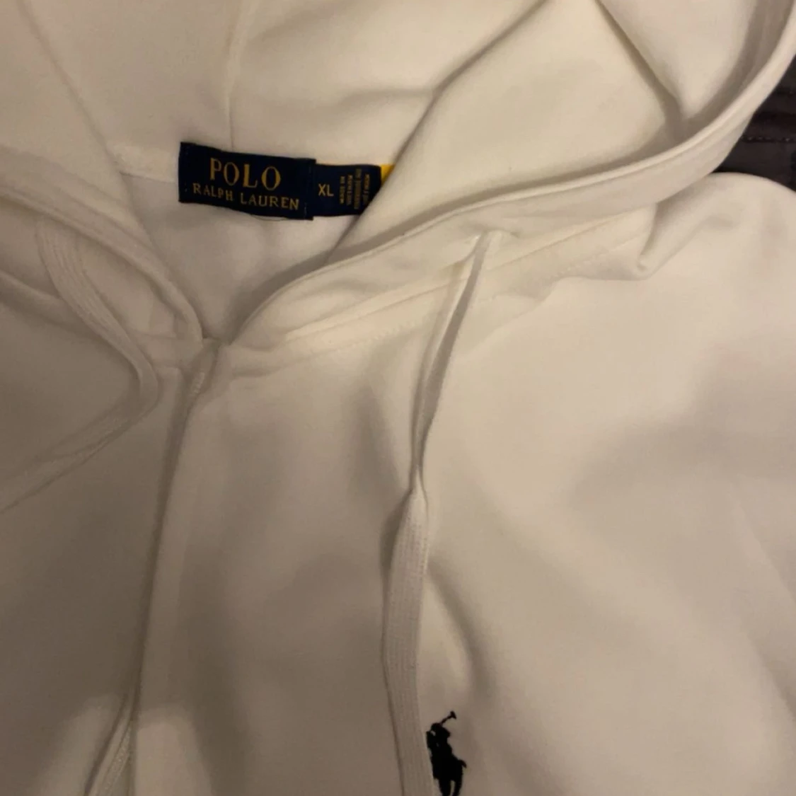 Vit hoodie från Polo Ralph Lauren (prisförslag) - 1