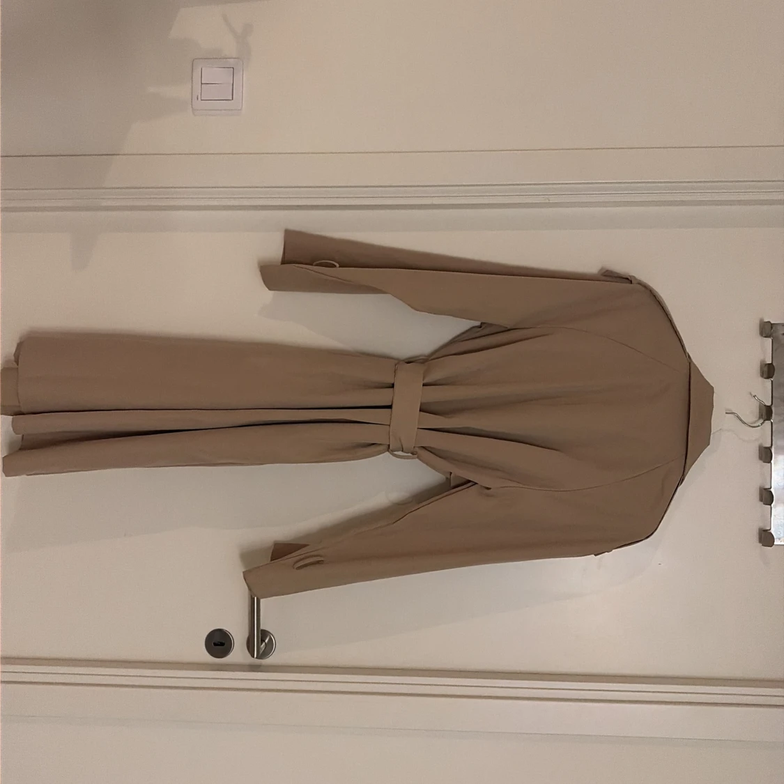 Beige trenchcoat - 1