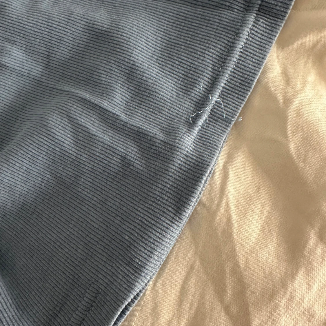 Blå ribbad linnetopp från Weekday - 1