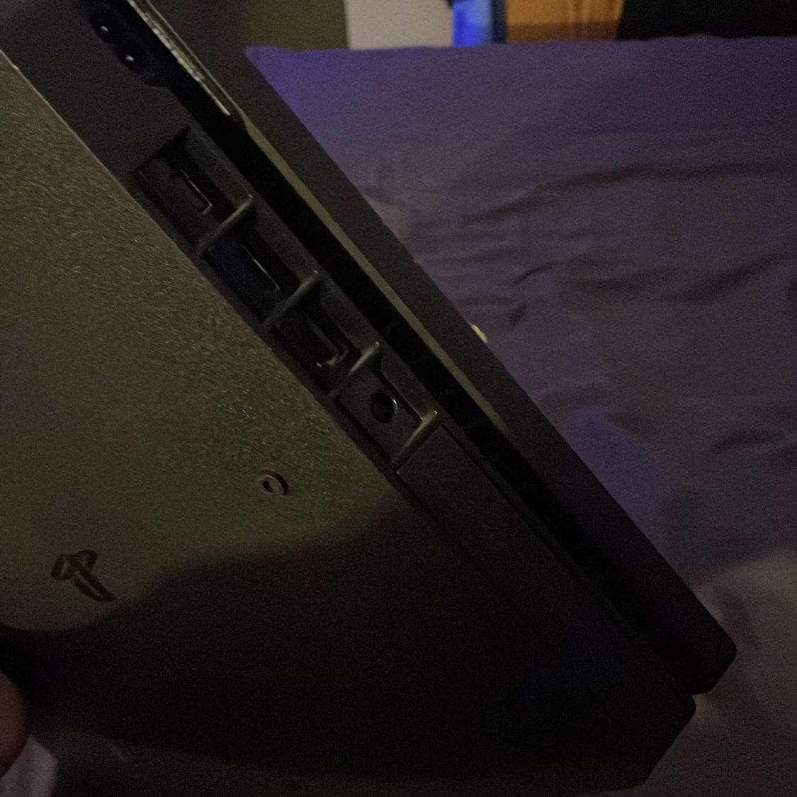 Playstation 4 Slim - 3