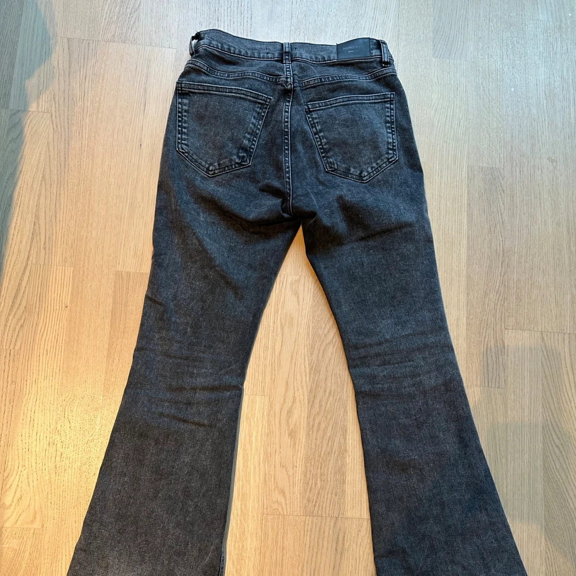 Bootcut jeans med låg midja från Gina Tricot - 2