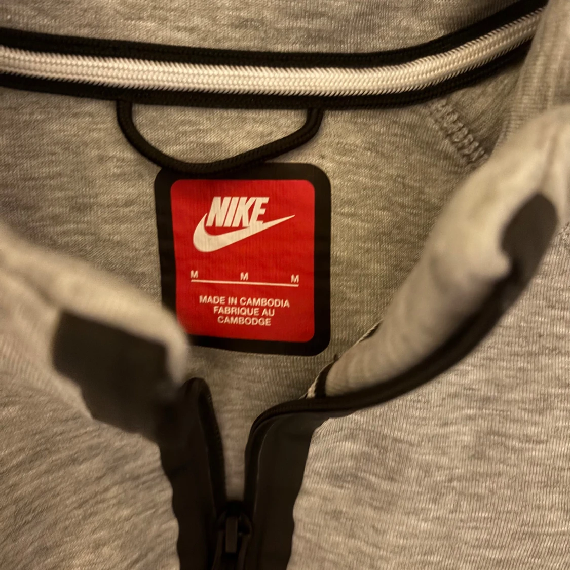 Grå half zip tröja från Nike - 2
