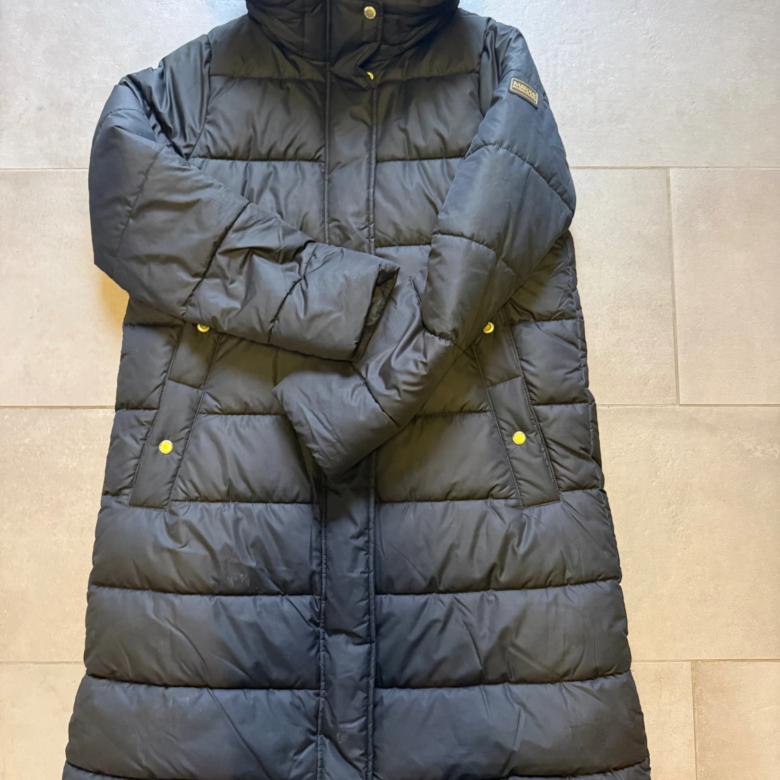 Svart pufferjacka från Barbour