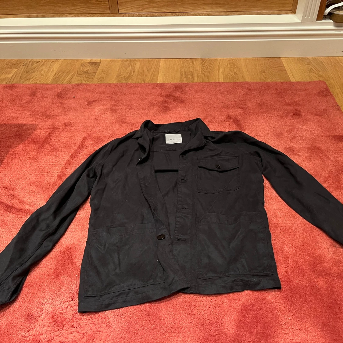 Svart overshirt från A Days March