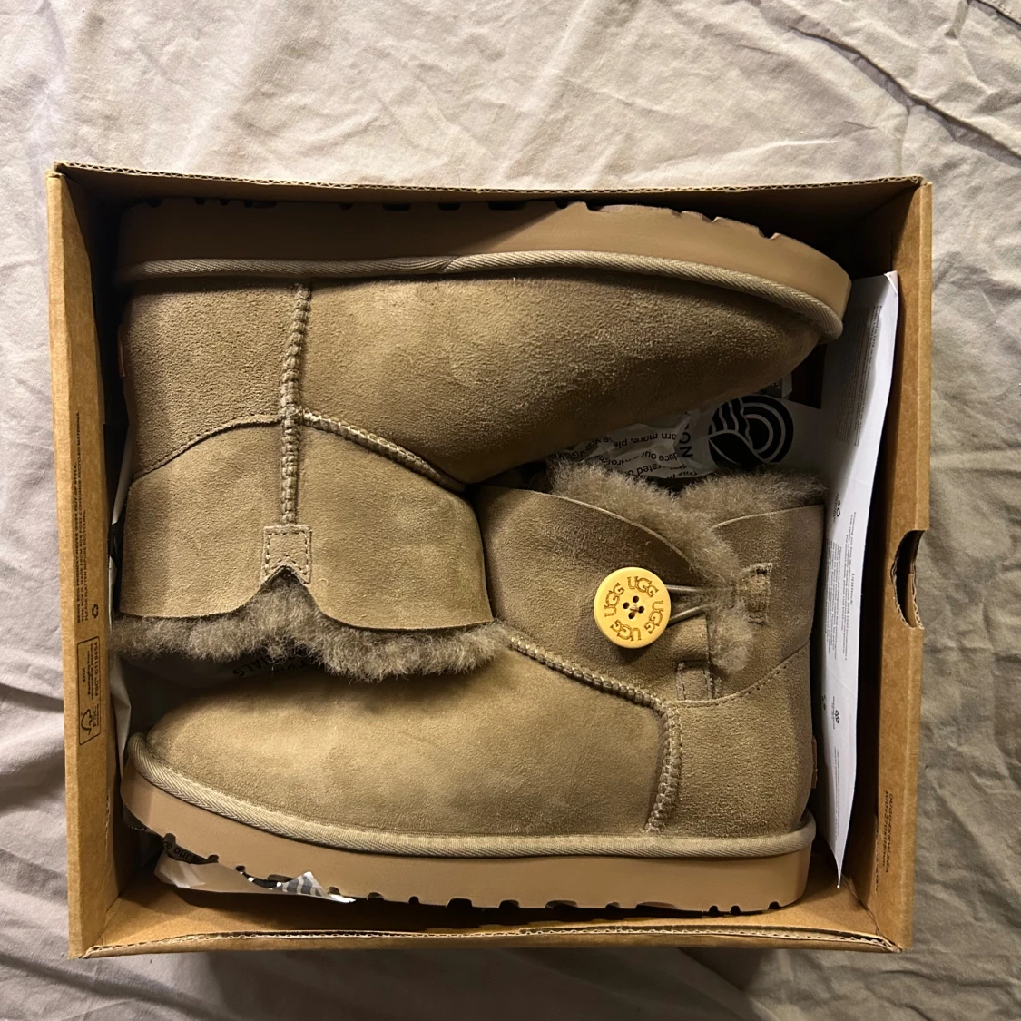 Beige UGG boots med pälsfoder, strl 40 - 2