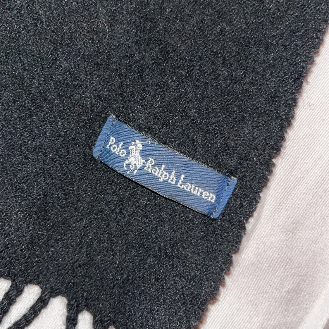 Svart ullhalsduk från Polo Ralph Lauren - 1