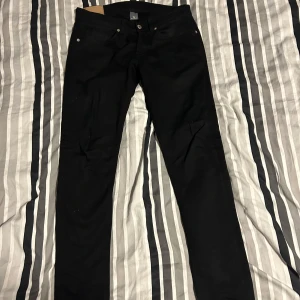Dondup jeans - Svarta dondup jeans i mycket bra skick.