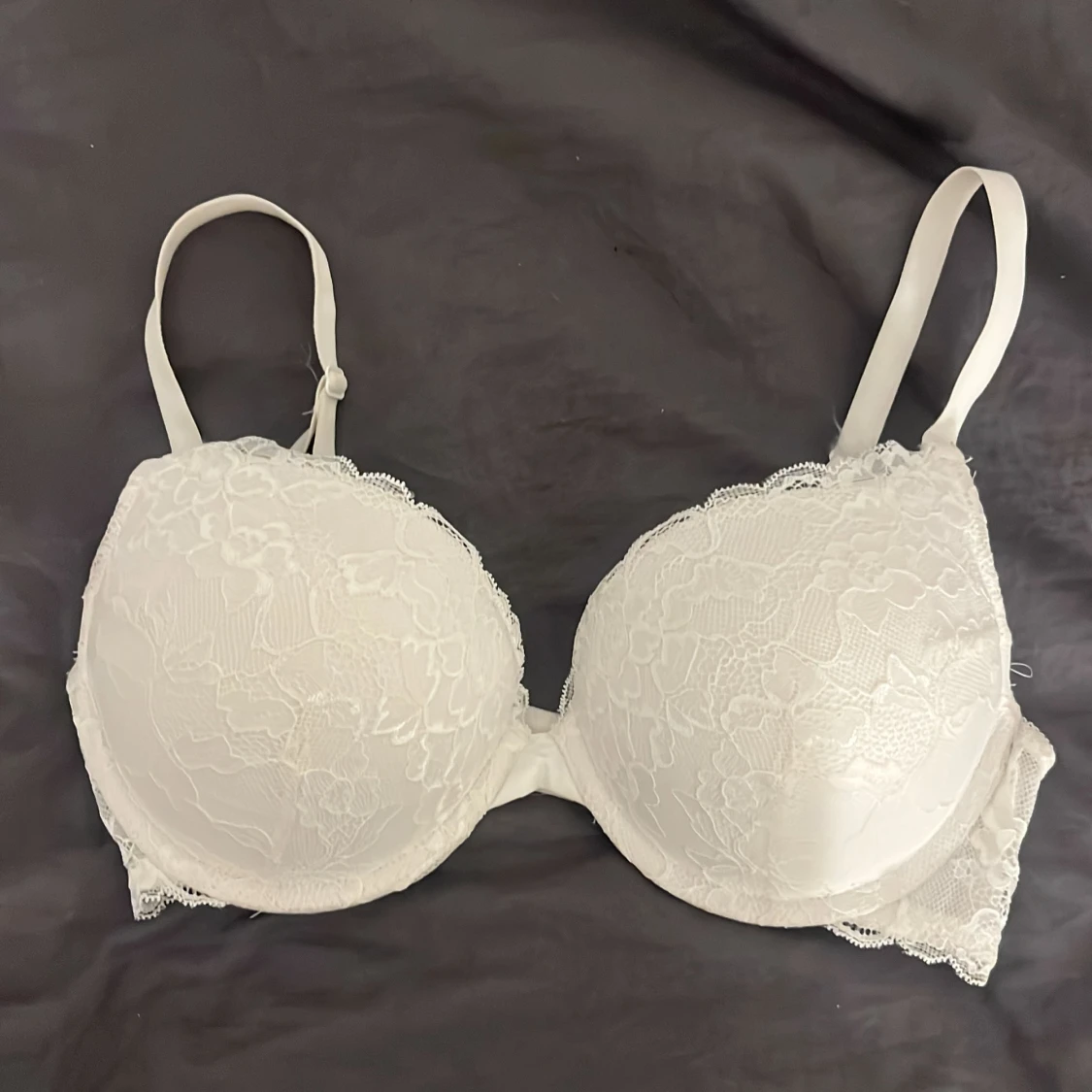 Vit spetsig bh från Lindex