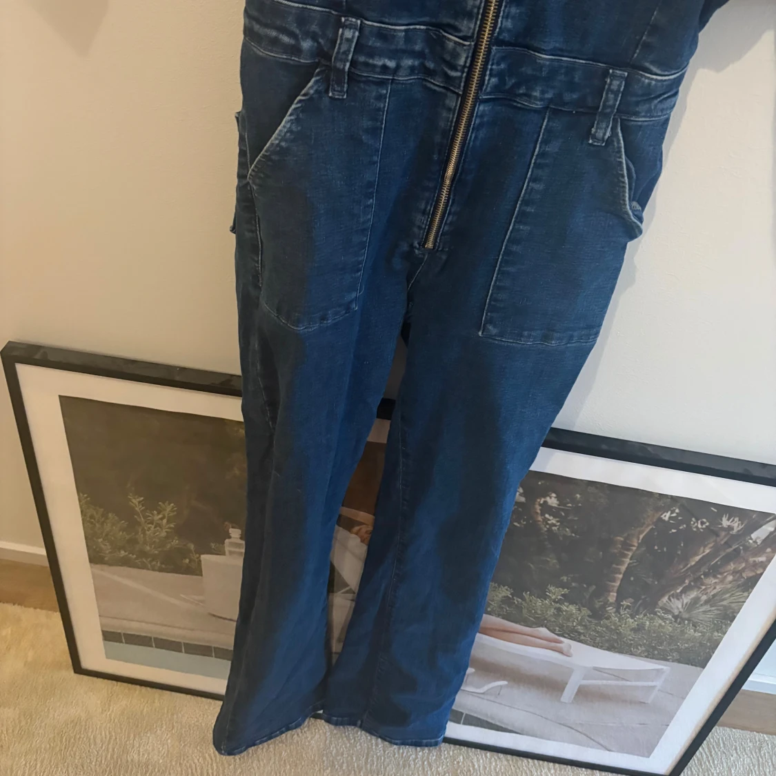 Mörkblå denim jumpsuit med dragkedja - 4