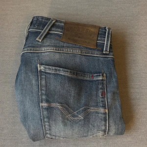 Replay Anbass jeans  - Replay Anbass jeans | Storlek 31/32 | Mycket bra skick | Hör av dig vid funderingar 🙌🏼