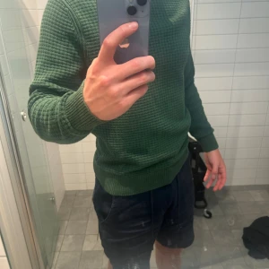 J.Lindeberg Sweater - Go Lindeberg tröja,  Passar bra om du är runt 180 och normalstor. Nypris 1200kr 