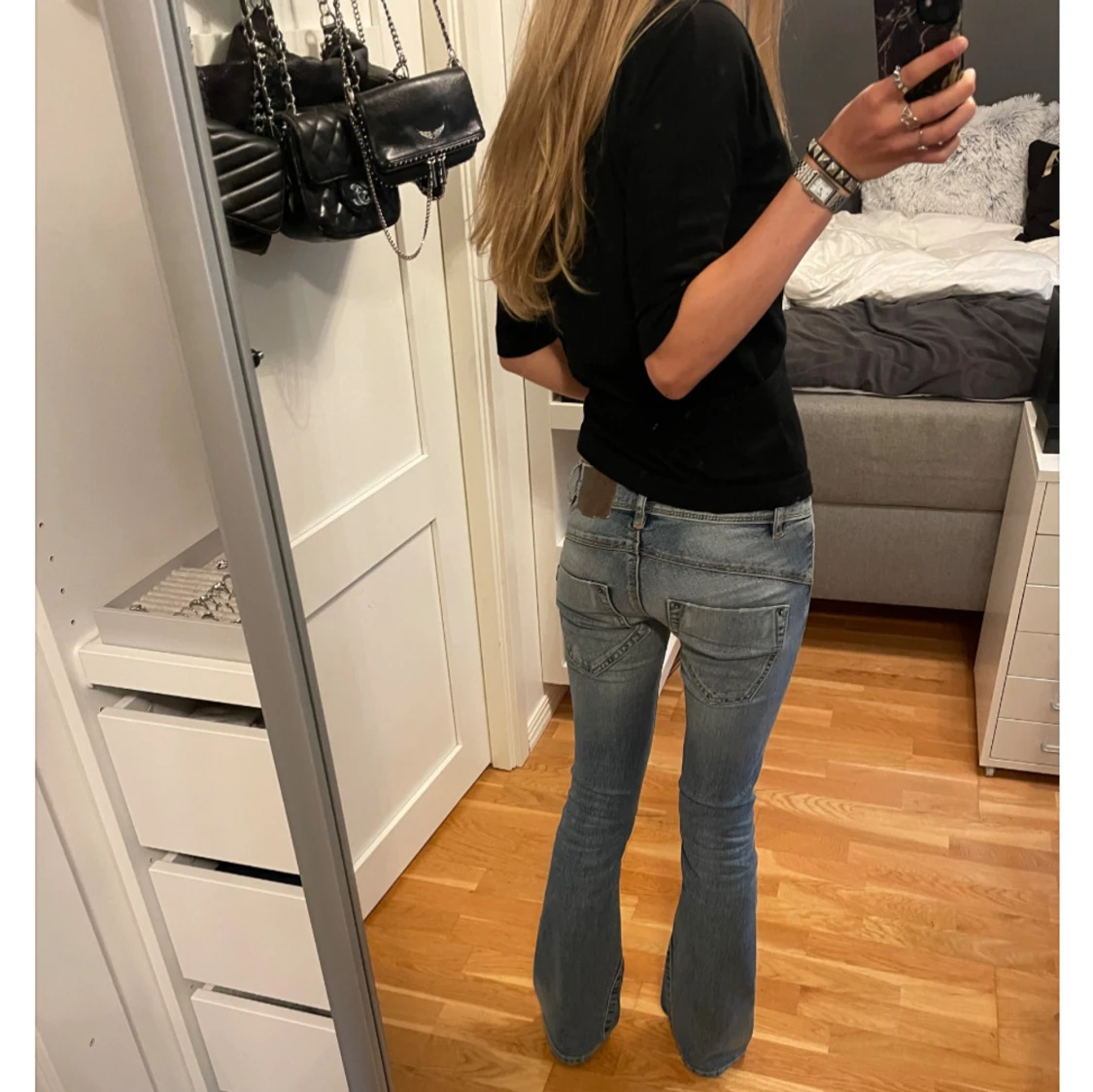 Lågmidjade bootcut jeans - 4