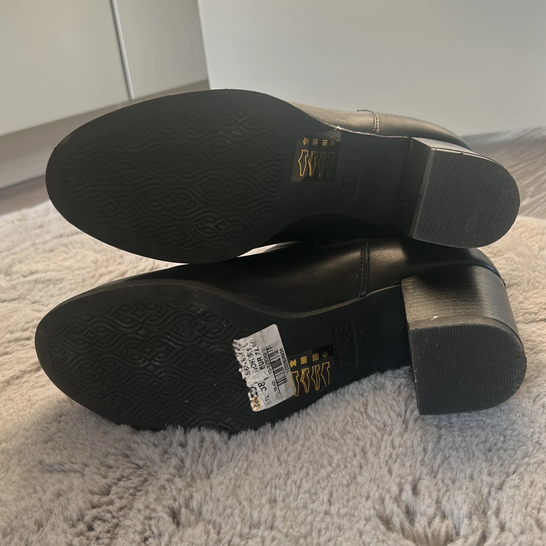 Svarta chelsea boots i skinn, storlek 38 - 1