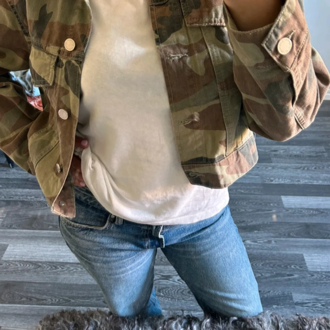 Croppad camo jeansjacka - 2