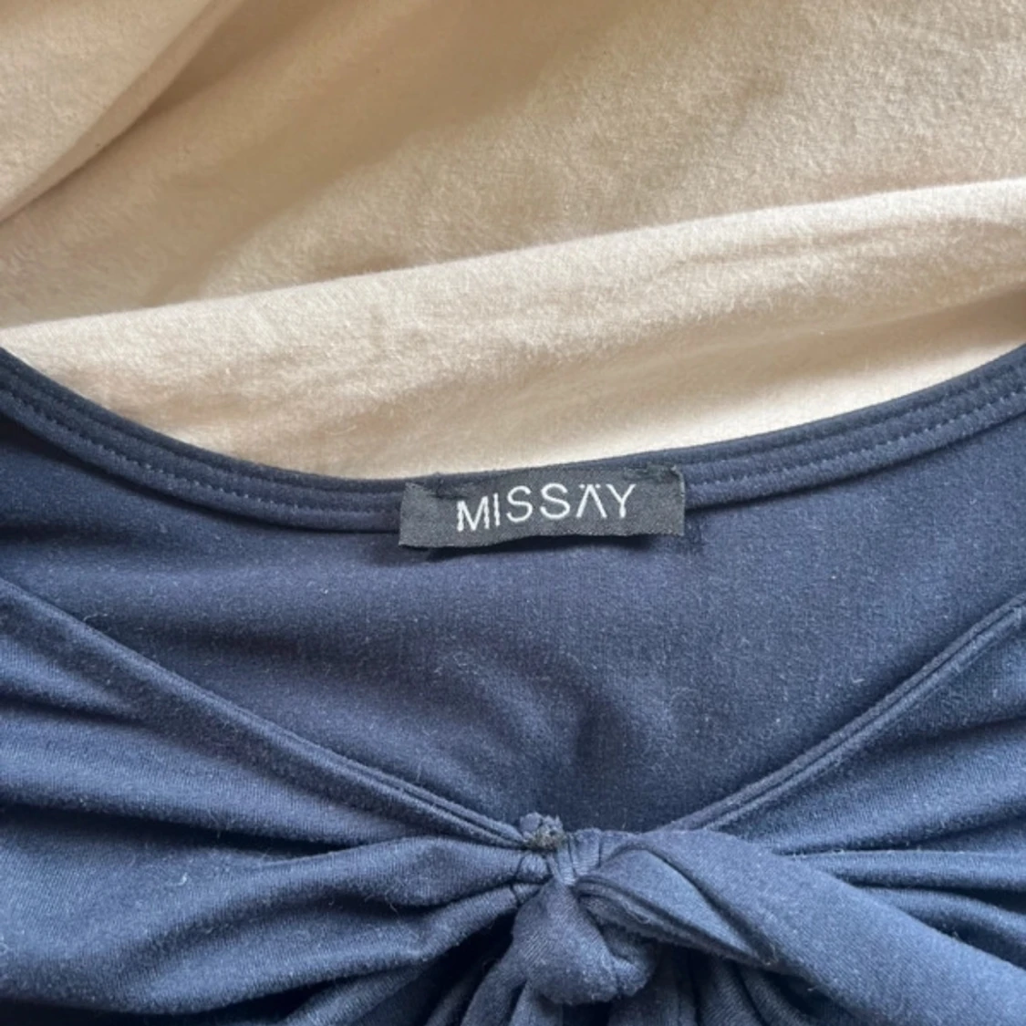 Mörkblå omlottopp från Missay - 1