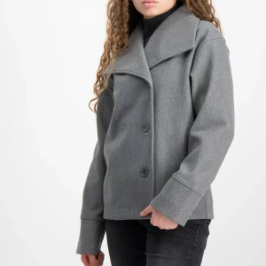 fin grå kappa!🩶 - superfin! sparsamt använd, perfekt till hösten 