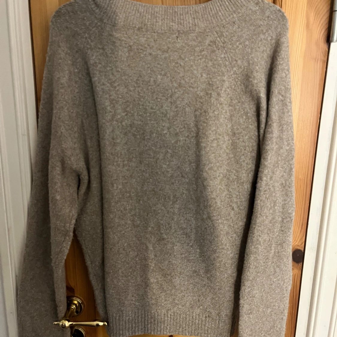 Beige stickad tröja från Vero Moda - 1