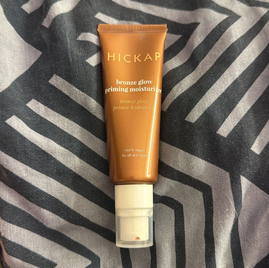 Hickap Bronze Glow Priming Moisturizer