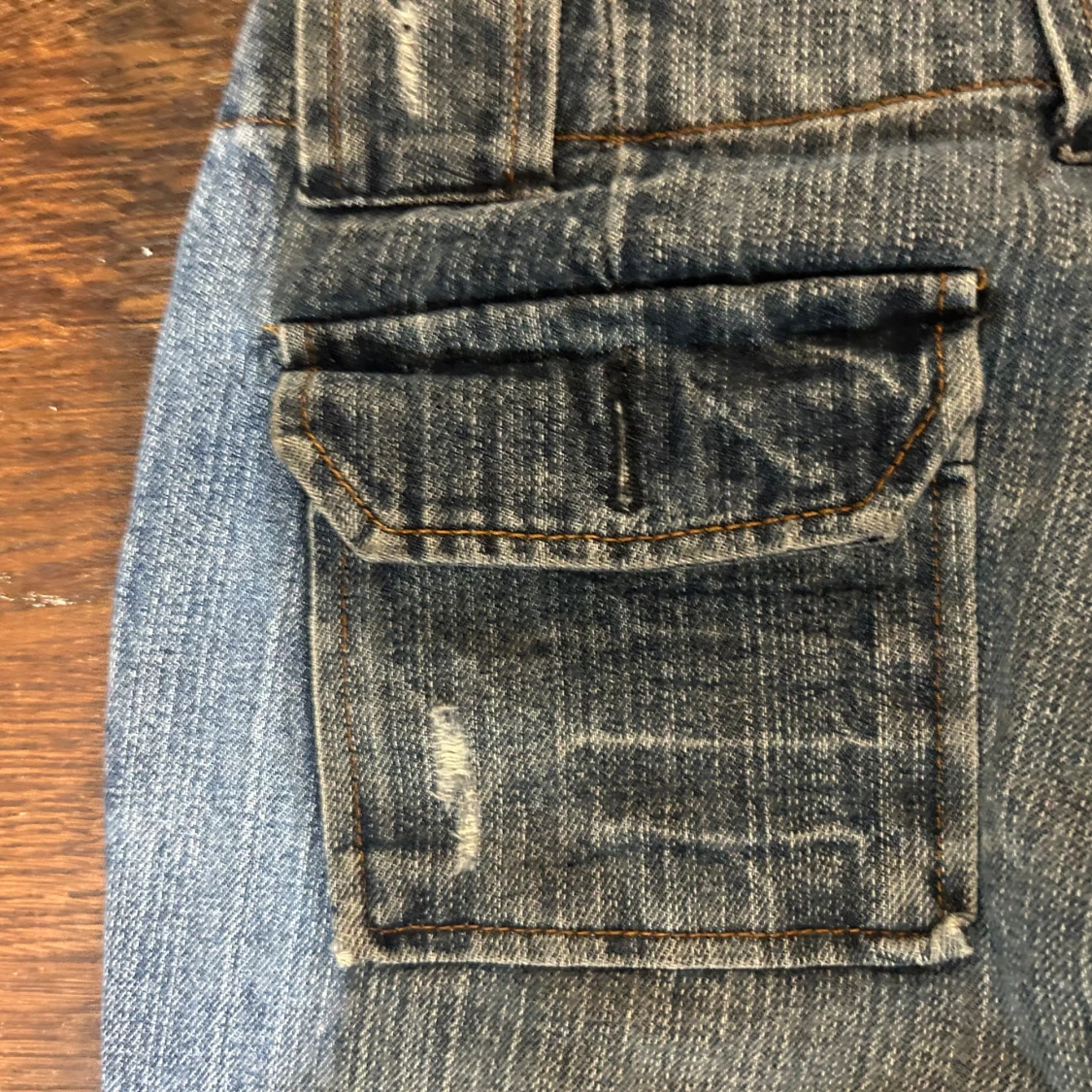 Blå jeans med stora fickor från United - 4