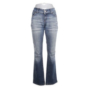 Only jeans - Only jeans i storlek 34, motsvarar en L! Köpt på Sellpy🥰