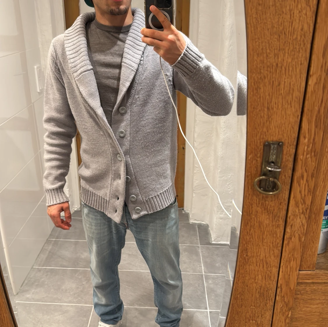 Ljusgrå kofta från Fresh Brand - 1