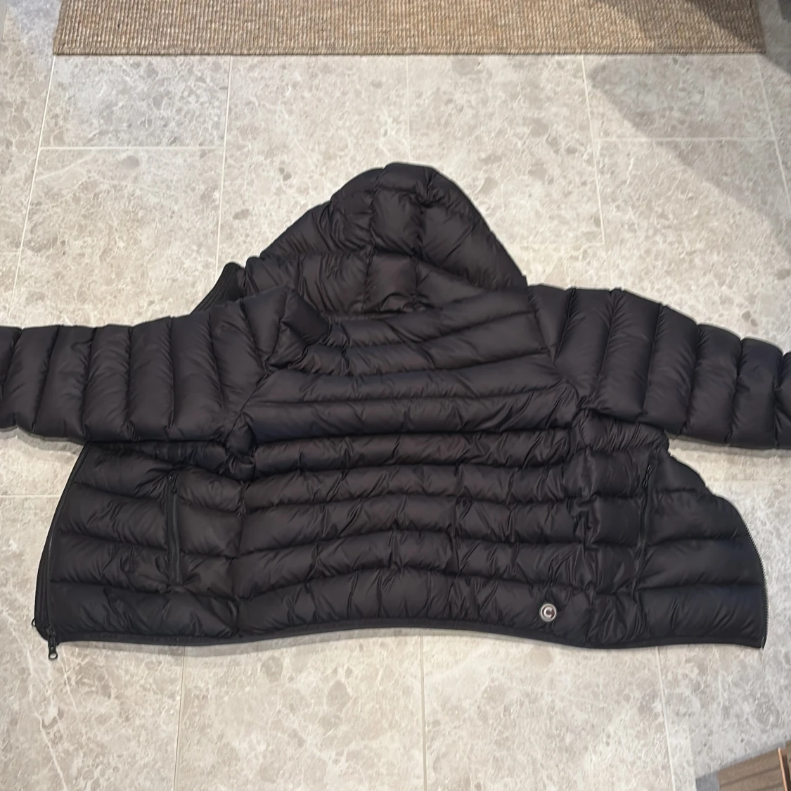 Svart dunjacka från Colmar med luva - 2