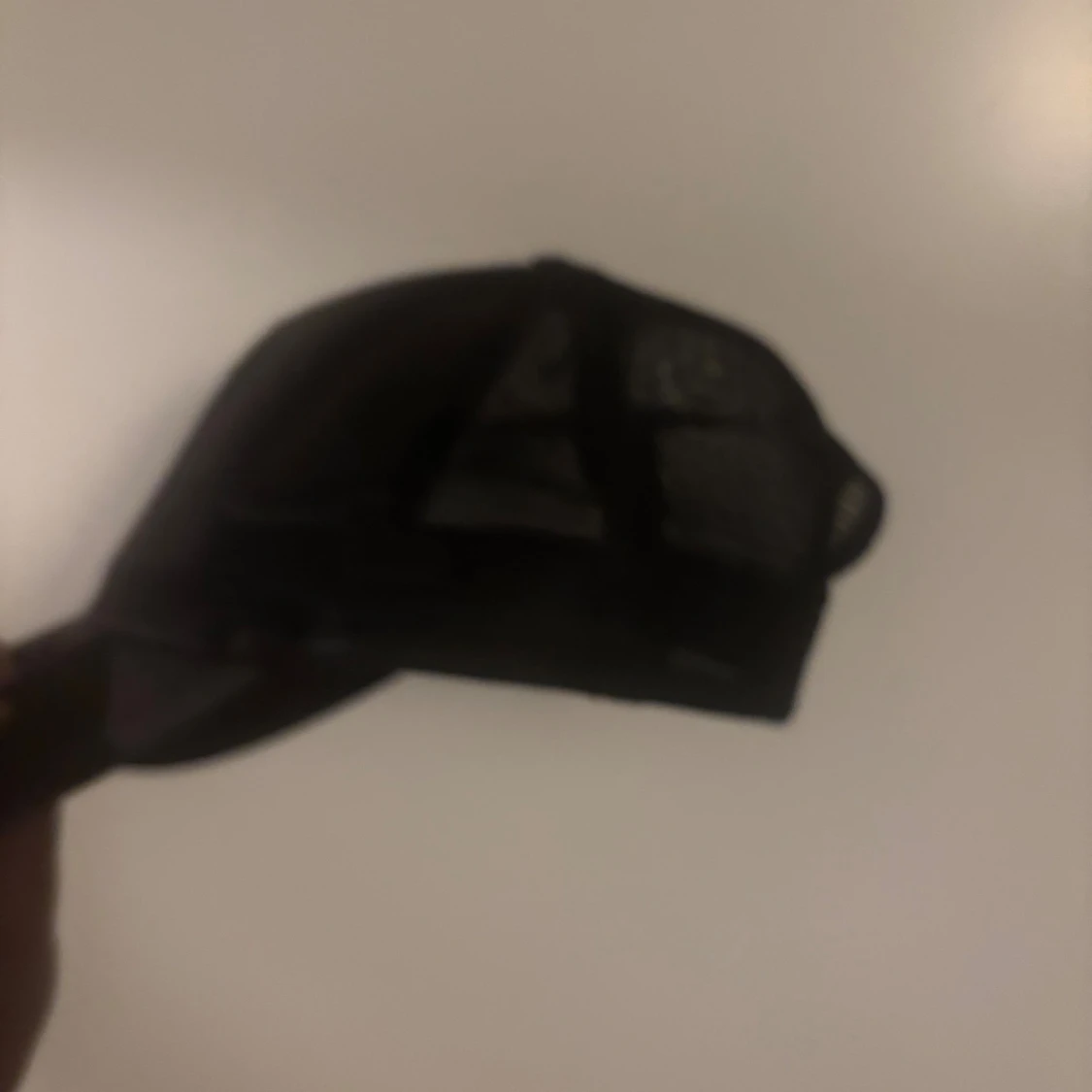 Svart truckerkeps från New Era - 1