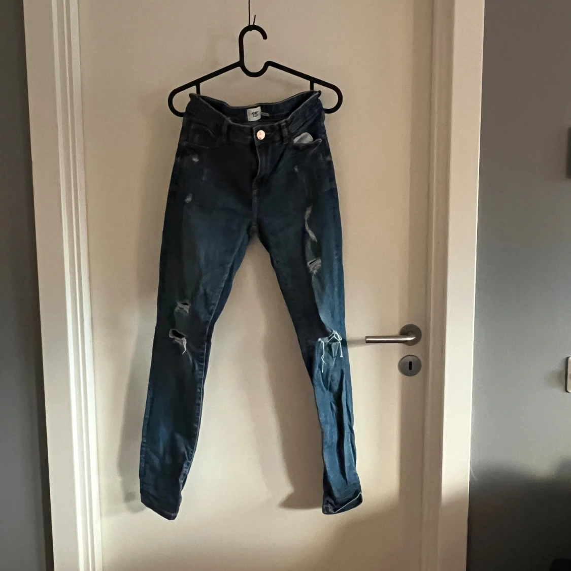 Blå skinny jeans från Lager 157