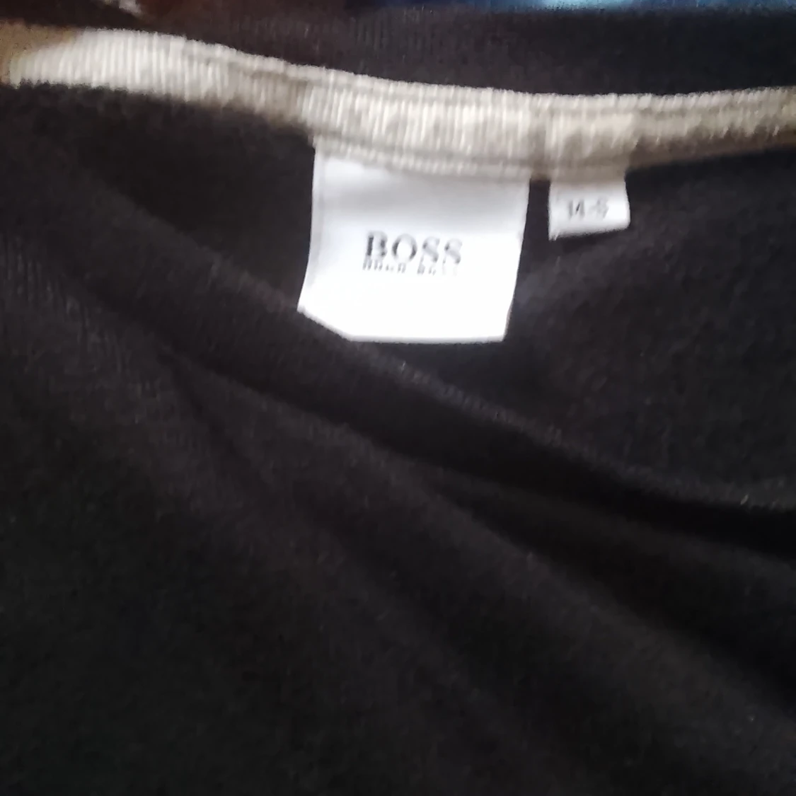 Svart sweatshirt från Hugo Boss - 2