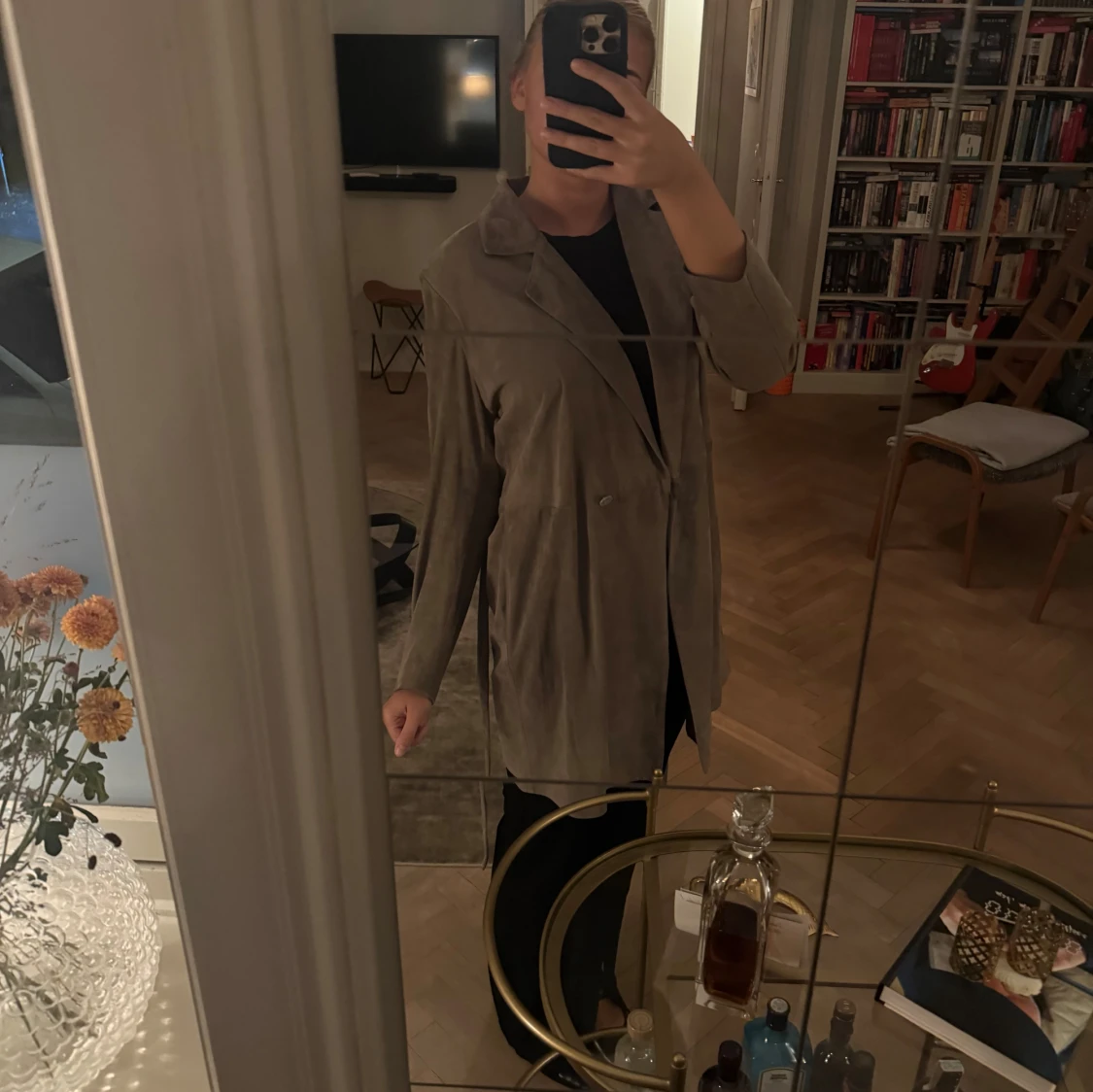 Beige/grå mocka kappa med band - 2